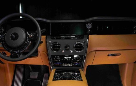 Rolls-Royce Cullinan, 2025 год, 56 810 000 рублей, 15 фотография