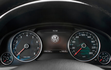 Volkswagen Touareg III, 2011 год, 1 790 000 рублей, 12 фотография