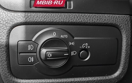 Volkswagen Touareg III, 2011 год, 1 790 000 рублей, 18 фотография
