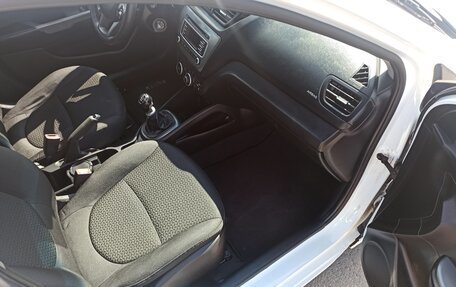 KIA Rio III рестайлинг, 2014 год, 17 фотография