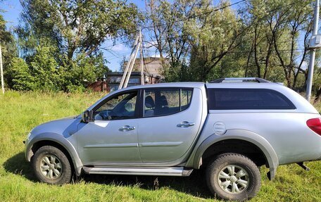 Mitsubishi L200 IV рестайлинг, 2011 год, 1 700 000 рублей, 10 фотография