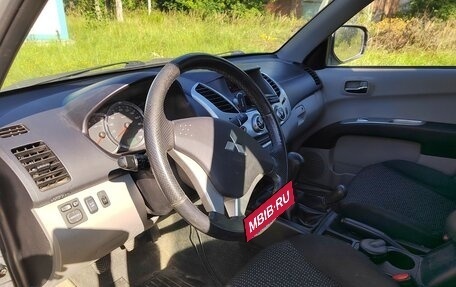 Mitsubishi L200 IV рестайлинг, 2011 год, 1 700 000 рублей, 13 фотография
