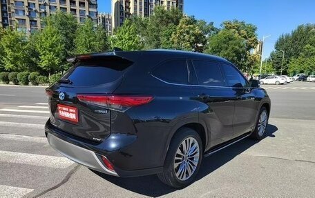 Toyota Highlander, 2022 год, 3 825 690 рублей, 4 фотография