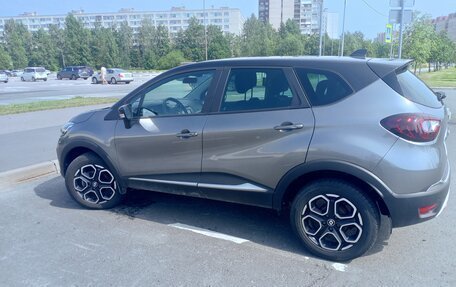 Renault Kaptur I рестайлинг, 2021 год, 2 100 000 рублей, 2 фотография