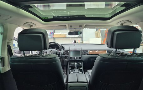 Volkswagen Touareg III, 2016 год, 2 950 000 рублей, 10 фотография