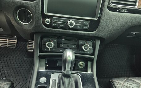 Volkswagen Touareg III, 2016 год, 2 950 000 рублей, 7 фотография