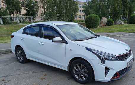 KIA Rio IV, 2021 год, 1 675 000 рублей, 8 фотография