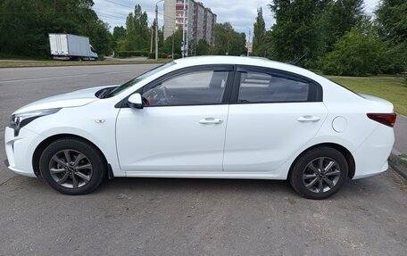 KIA Rio IV, 2021 год, 1 675 000 рублей, 6 фотография
