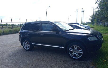 Volkswagen Touareg III, 2005 год, 900 000 рублей, 3 фотография