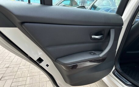 BMW 3 серия, 2011 год, 1 090 000 рублей, 19 фотография
