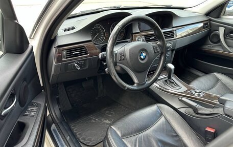 BMW 3 серия, 2011 год, 1 090 000 рублей, 17 фотография