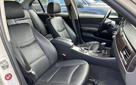 BMW 3 серия, 2011 год, 1 090 000 рублей, 29 фотография