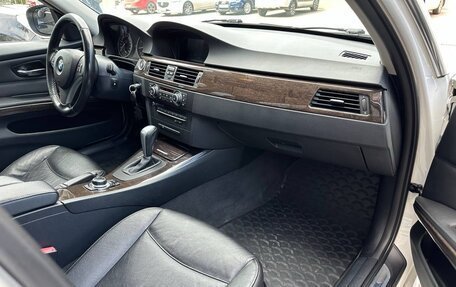 BMW 3 серия, 2011 год, 1 090 000 рублей, 28 фотография