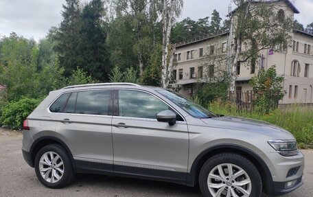 Volkswagen Tiguan II, 2020 год, 2 899 000 рублей, 10 фотография
