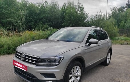 Volkswagen Tiguan II, 2020 год, 2 899 000 рублей, 2 фотография