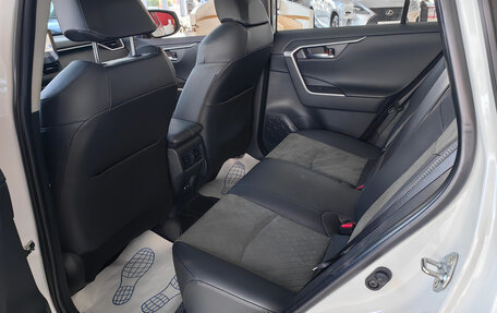 Toyota RAV4, 2025 год, 4 350 000 рублей, 19 фотография