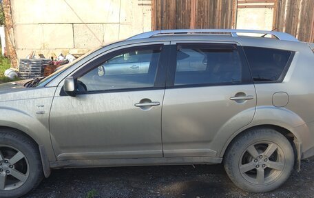 Mitsubishi Outlander III рестайлинг 3, 2008 год, 950 000 рублей, 3 фотография