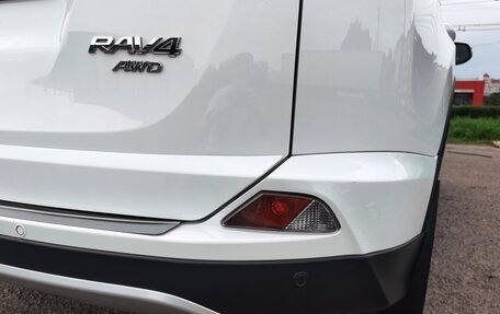 Toyota RAV4, 2015 год, 2 500 000 рублей, 11 фотография
