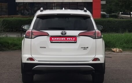 Toyota RAV4, 2015 год, 2 500 000 рублей, 7 фотография
