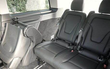Mercedes-Benz V-Класс, 2024 год, 9 750 000 рублей, 29 фотография