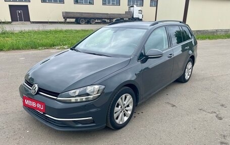 Volkswagen Golf VII, 2019 год, 1 390 000 рублей, 2 фотография