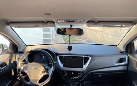 Hyundai Solaris II рестайлинг, 2018 год, 1 450 000 рублей, 8 фотография