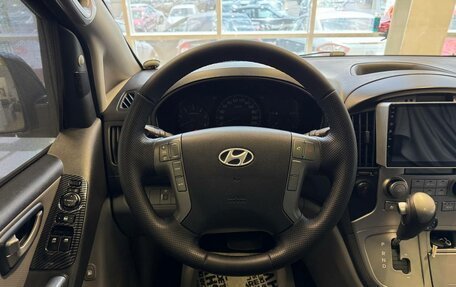 Hyundai Grand Starex Grand Starex I рестайлинг 2, 2013 год, 1 950 000 рублей, 7 фотография
