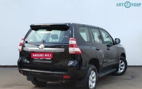 Toyota Land Cruiser Prado 150 рестайлинг 2, 2016 год, 4 150 000 рублей, 5 фотография