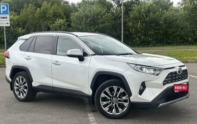 Toyota RAV4, 2020 год, 2 990 000 рублей, 1 фотография