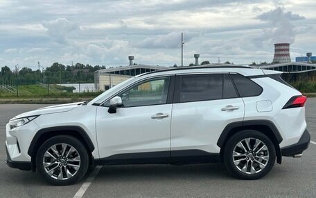 Toyota RAV4, 2020 год, 2 990 000 рублей, 8 фотография