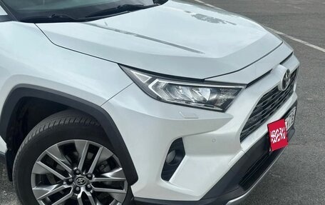 Toyota RAV4, 2020 год, 2 990 000 рублей, 2 фотография