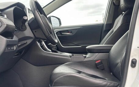 Toyota RAV4, 2020 год, 2 990 000 рублей, 18 фотография