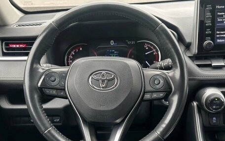 Toyota RAV4, 2020 год, 2 990 000 рублей, 24 фотография