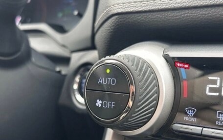 Toyota RAV4, 2020 год, 2 990 000 рублей, 27 фотография