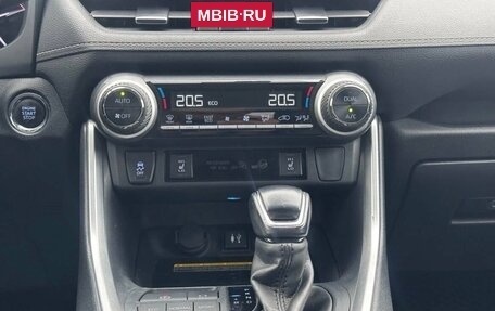 Toyota RAV4, 2020 год, 2 990 000 рублей, 30 фотография