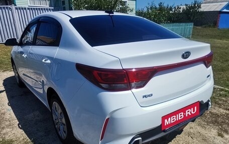 KIA Rio IV, 2021 год, 1 399 000 рублей, 3 фотография