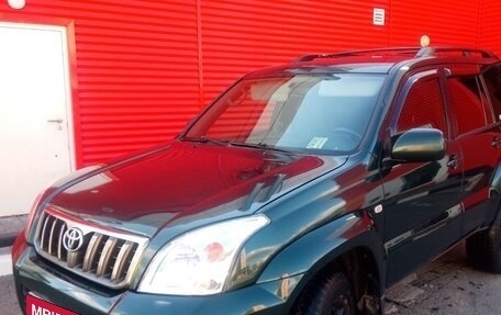 Toyota Land Cruiser Prado 120 рестайлинг, 2006 год, 2 050 000 рублей, 3 фотография