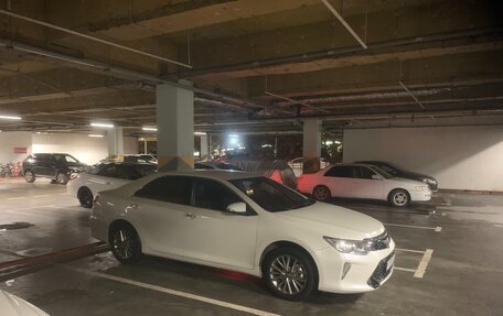 Toyota Camry, 2017 год, 2 100 000 рублей, 2 фотография