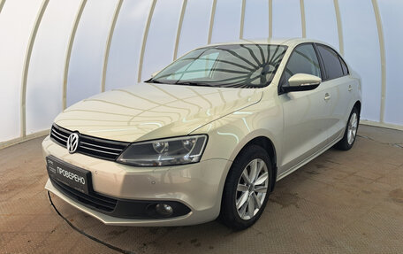 Volkswagen Jetta VI, 2011 год, 1 080 000 рублей, 5 фотография