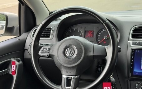 Volkswagen Polo VI (EU Market), 2013 год, 850 000 рублей, 23 фотография