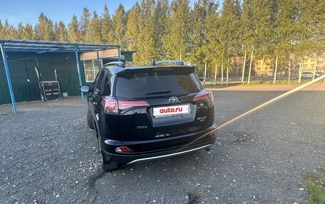 Toyota RAV4, 2017 год, 3 200 000 рублей, 2 фотография