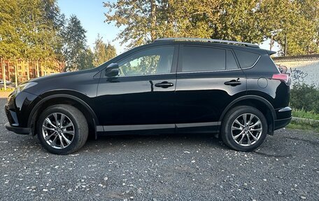 Toyota RAV4, 2017 год, 3 200 000 рублей, 3 фотография