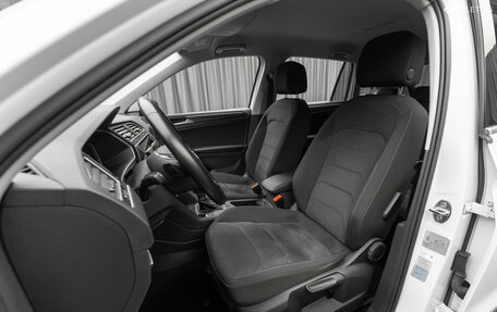Volkswagen Tiguan II, 2019 год, 2 840 000 рублей, 11 фотография