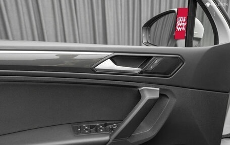 Volkswagen Tiguan II, 2019 год, 2 840 000 рублей, 22 фотография