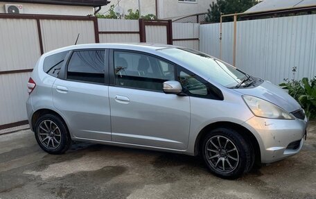 Honda Fit III, 2009 год, 750 000 рублей, 3 фотография