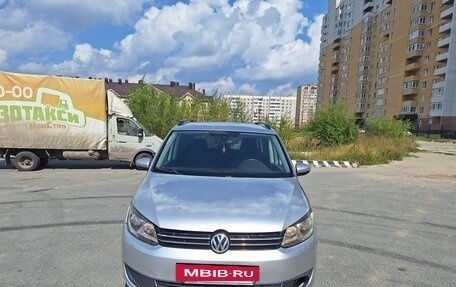 Volkswagen Touran III, 2010 год, 720 000 рублей, 2 фотография