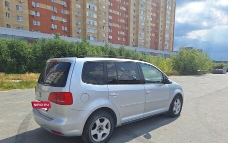 Volkswagen Touran III, 2010 год, 720 000 рублей, 8 фотография