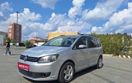 Volkswagen Touran III, 2010 год, 720 000 рублей, 6 фотография