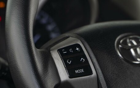 Toyota Land Cruiser Prado 150 рестайлинг 2, 2012 год, 2 415 652 рублей, 15 фотография