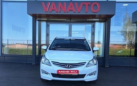 Hyundai Solaris II рестайлинг, 2015 год, 935 000 рублей, 2 фотография